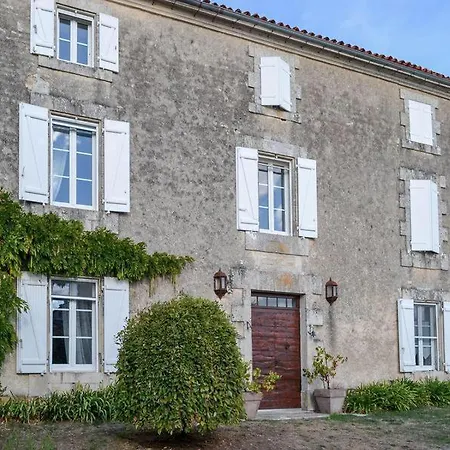 No5 D'hotes Courcome