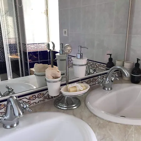 No5 D'hotes Homestay Courcome