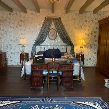 No5 D'hotes Homestay Courcome